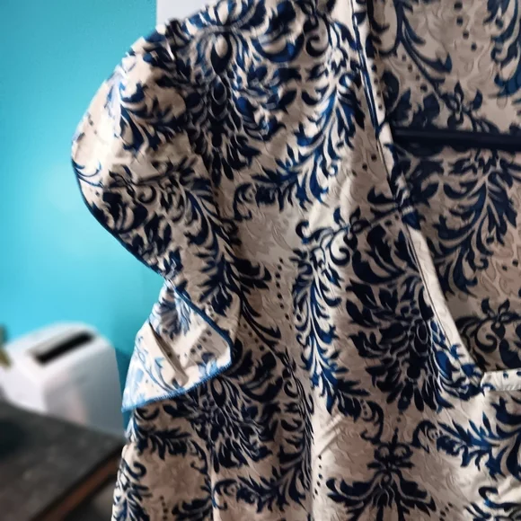 Navy Blue and Cream Patterned Top - Picture 3 of 7